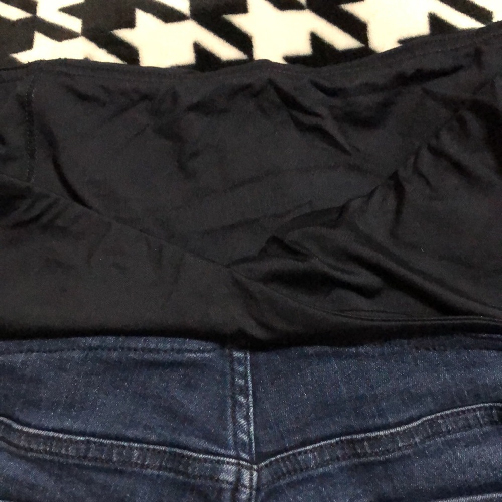 Isabel Maternity Jean Shorts - Picture 3 of 6